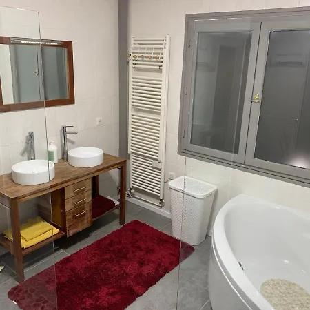 Maison Spacieuse Confort 10 Personnes *